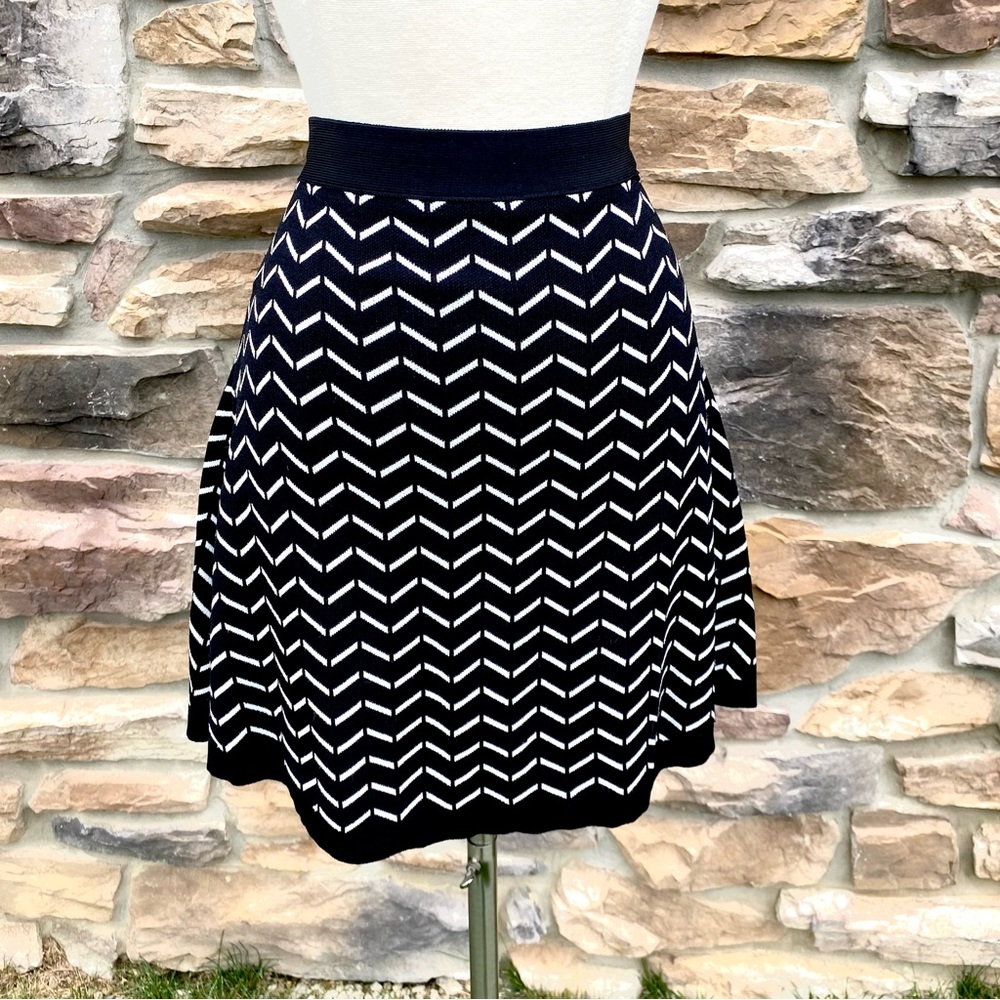 Olive & Oak Knit Skirt - Picture 8 of 14